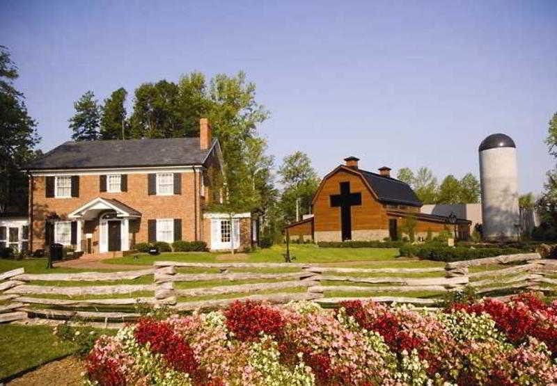 Hotel Courtyard Charlotte Arrowood Exterior foto